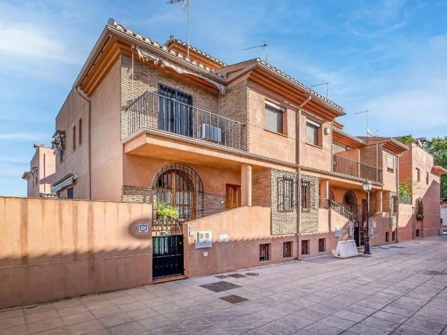 Casa Gallito, By Daimar Granada Holiday home